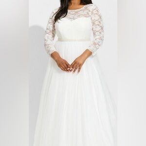 **New With Tags** - Torrid Size 20 Wedding Gown